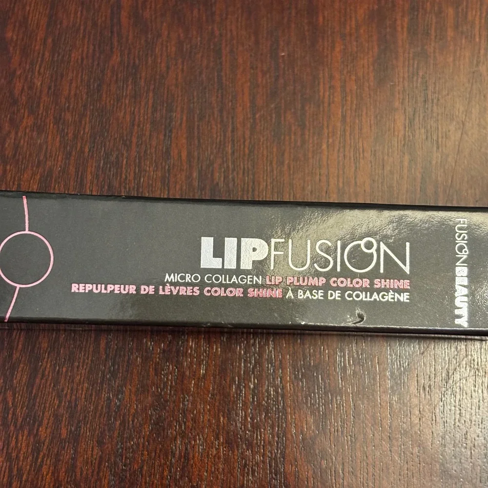 Fusion Beauty‎ LipFusion Micro Collagen Lip Plump Color Shine Purrr 0.29oz NIB
